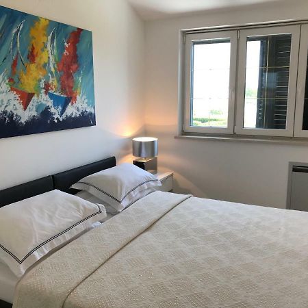 Apartments Victoria Privlaka بريفلاكا المظهر الخارجي الصورة