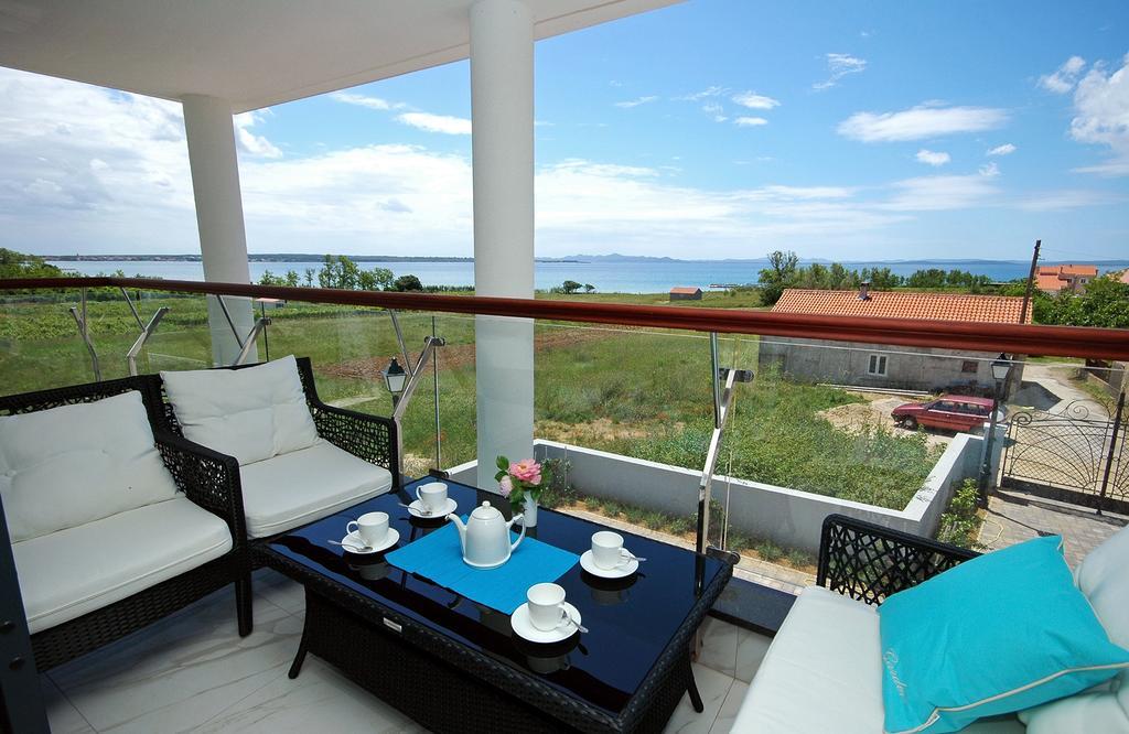 Apartments Victoria Privlaka بريفلاكا الغرفة الصورة