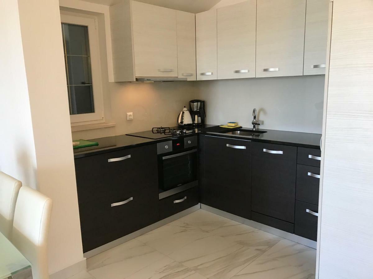 Apartments Victoria Privlaka بريفلاكا المظهر الخارجي الصورة